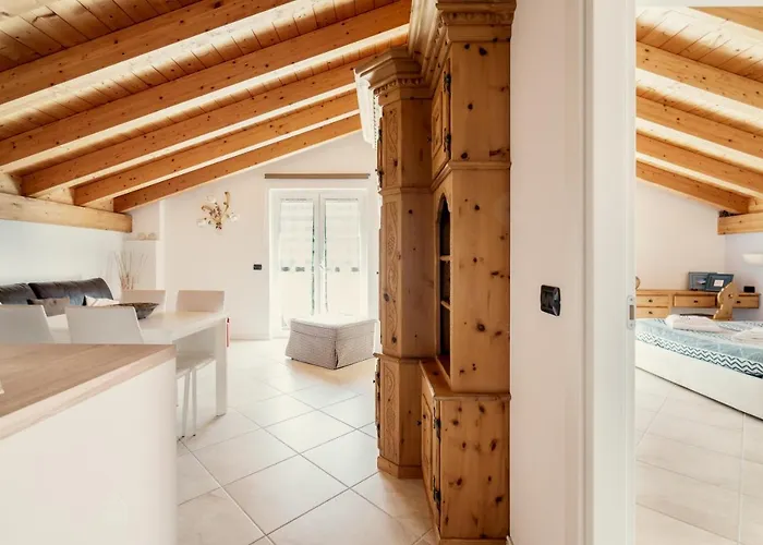 Antico Torchio Апарт-отель Дервио